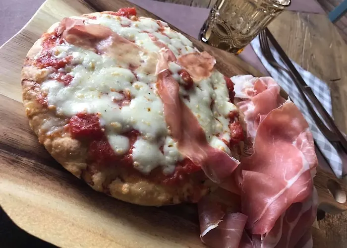 فندق Rossodivino